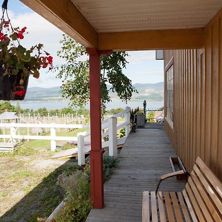 Auberge Au Poste De Traite Hotel Sainte-Famille Kültér fotó