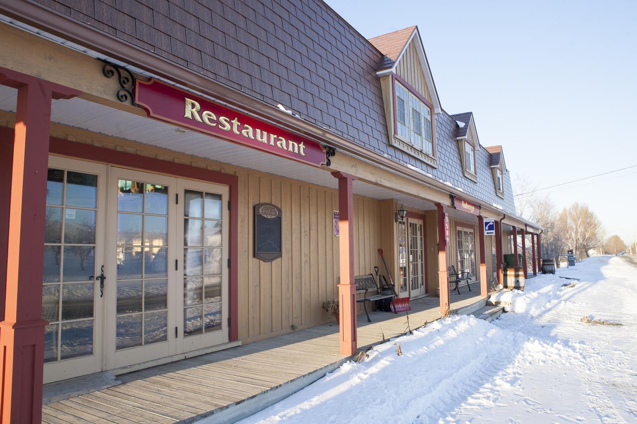 Auberge Au Poste De Traite Hotel Sainte-Famille Kültér fotó