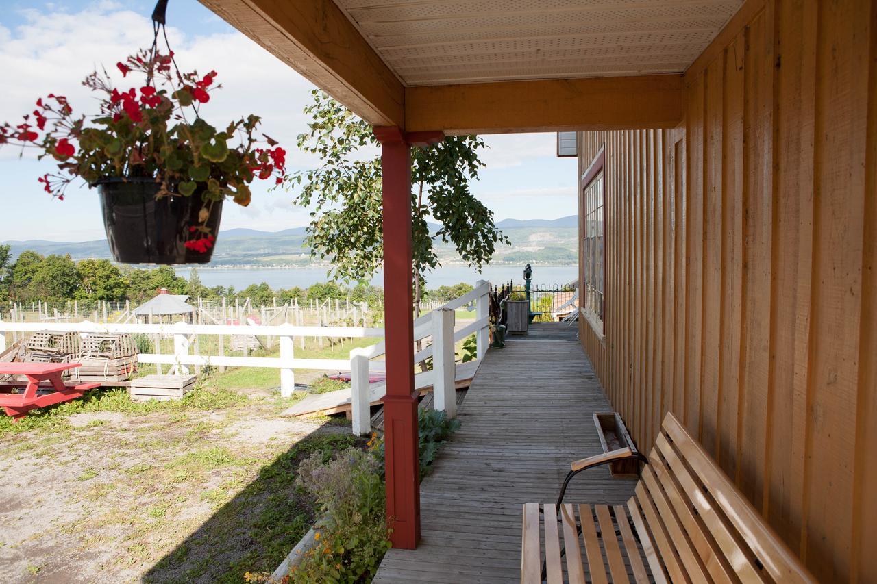 Auberge Au Poste De Traite Hotel Sainte-Famille Kültér fotó